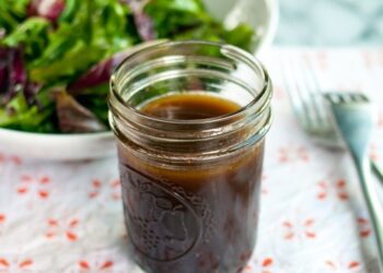 Balsamic Vinaigrette Salad Dressing