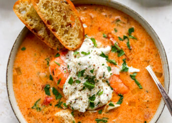 Slow Cooker Shrimp and Crab Bisque