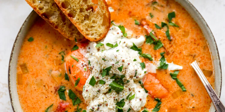 Slow Cooker Shrimp and Crab Bisque