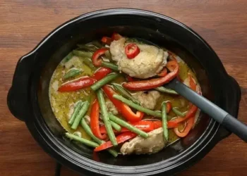 Slow-Cooker Thai Green Curry