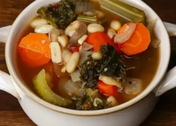 Slow-Cooker Tuscan White Bean Soup