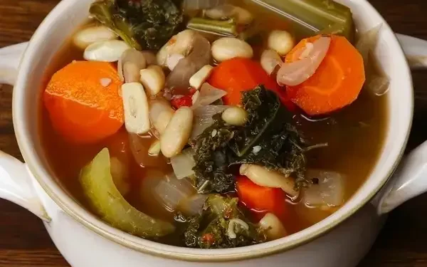 Slow-Cooker Tuscan White Bean Soup